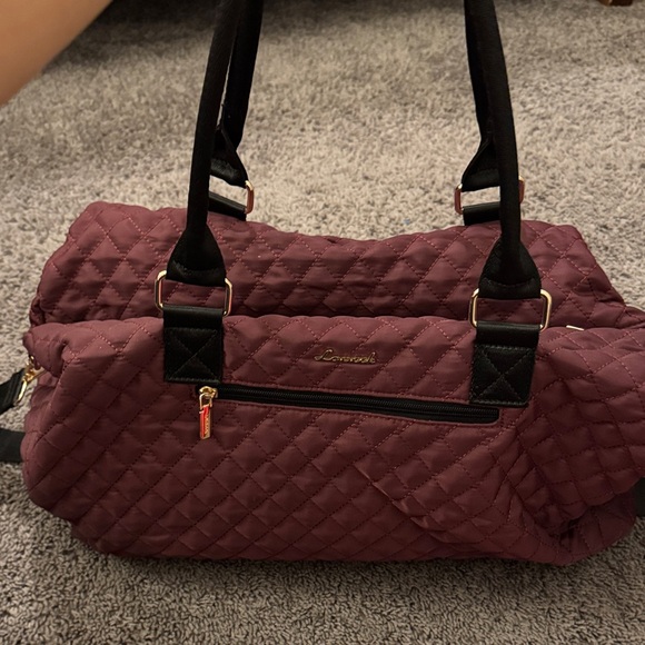 Quilted Burgundy Tote Bag - Picture 2 of 5